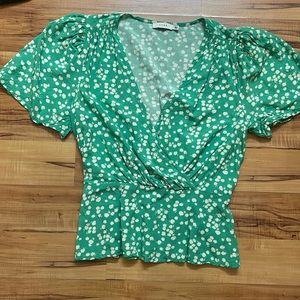 Puffy sleeve peplum top